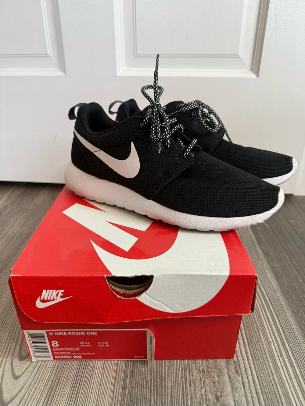 Nike Women’s Roshe One Sneaker